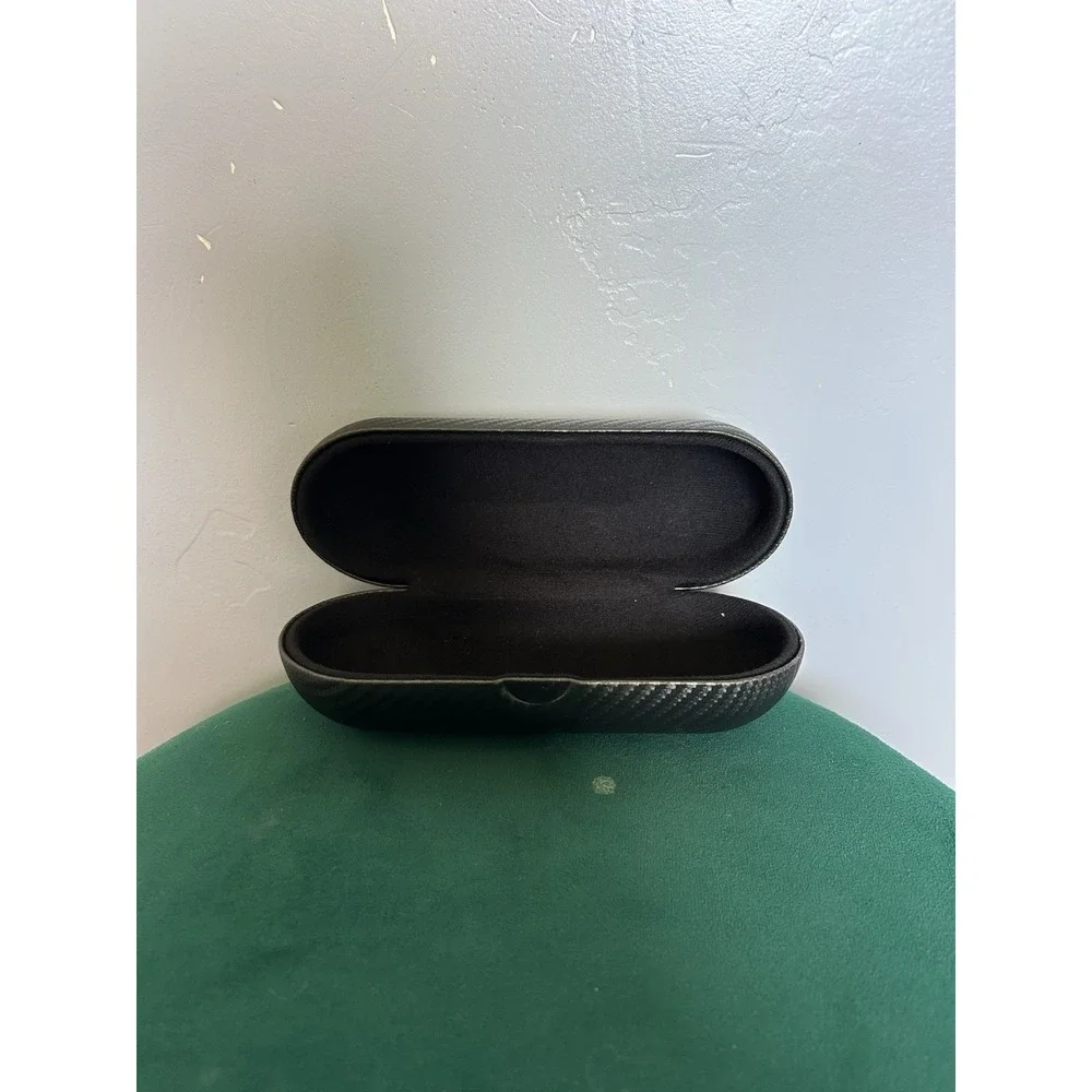 Oakley Rare Carbon Fiber Pattern Clamshell Case